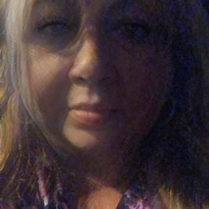 Meet your Posher, Anadelia martin